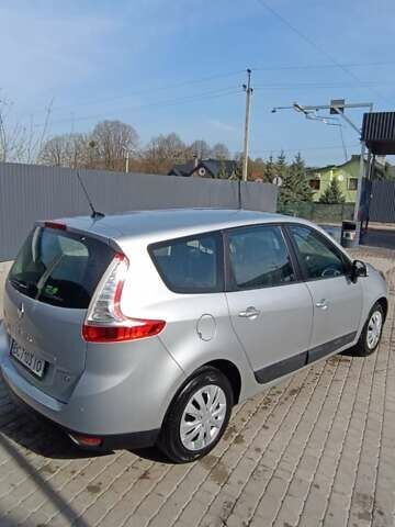 Серый Рено Гранд Сценик, объемом двигателя 1.46 л и пробегом 212 тыс. км за 8650 $, фото 5 на Automoto.ua