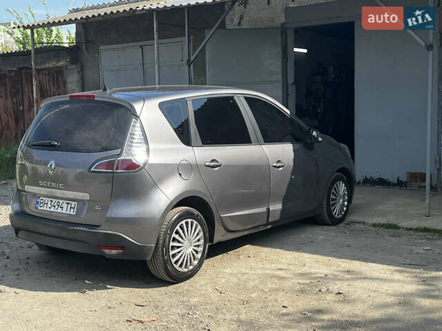 Серый Рено Гранд Сценик, объемом двигателя 1.46 л и пробегом 240 тыс. км за 8500 $, фото 13 на Automoto.ua
