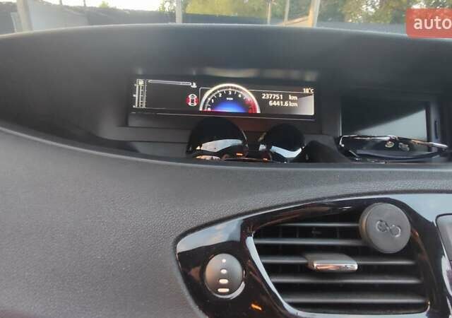 Сірий Рено Гранд Сценік, об'ємом двигуна 1.6 л та пробігом 245 тис. км за 8999 $, фото 10 на Automoto.ua