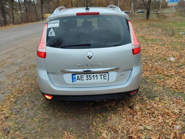 Сірий Рено Гранд Сценік, об'ємом двигуна 1.6 л та пробігом 212 тис. км за 10000 $, фото 3 на Automoto.ua