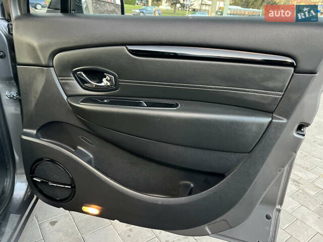 Серый Рено Гранд Сценик, объемом двигателя 0 л и пробегом 207 тыс. км за 10999 $, фото 27 на Automoto.ua