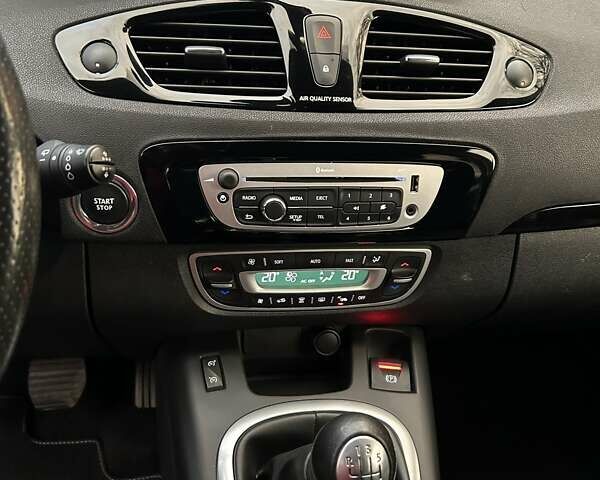 Серый Рено Гранд Сценик, объемом двигателя 1.2 л и пробегом 237 тыс. км за 7799 $, фото 29 на Automoto.ua