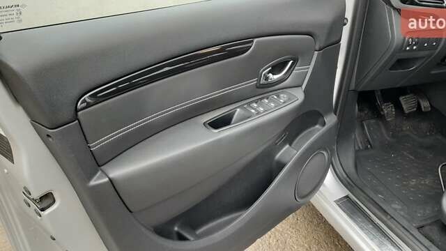 Серый Рено Гранд Сценик, объемом двигателя 1.46 л и пробегом 223 тыс. км за 11199 $, фото 16 на Automoto.ua