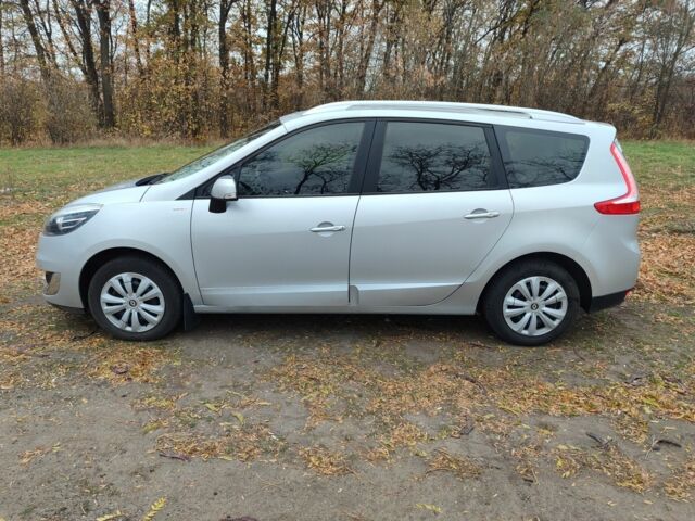 Сірий Рено Гранд Сценік, об'ємом двигуна 1.6 л та пробігом 212 тис. км за 10000 $, фото 2 на Automoto.ua