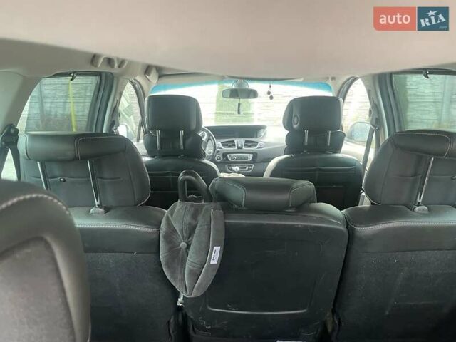 Серый Рено Гранд Сценик, объемом двигателя 1.5 л и пробегом 238 тыс. км за 8300 $, фото 12 на Automoto.ua