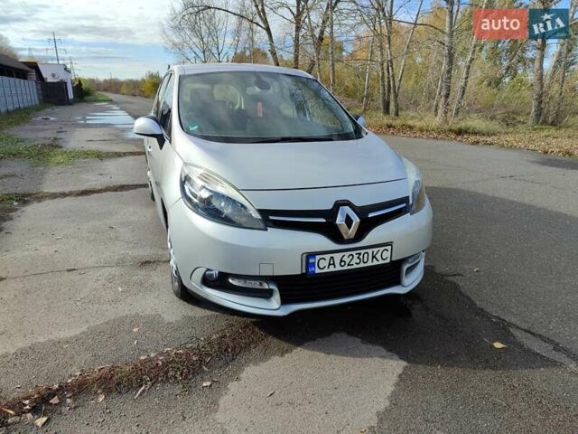Рено Гранд Сценик 2013 в Черкассах на Automoto.ua Серый Рено Гранд Сценик, объемом двигателя 1.5 л и пробегом 254 тыс. км за 8650 $, фото 16 на Automoto.ua