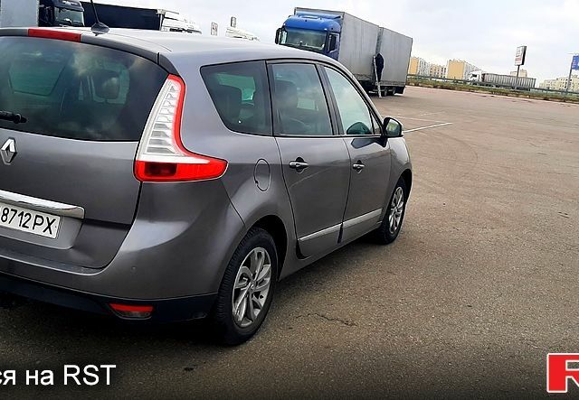 Сірий Рено Гранд Сценік, об'ємом двигуна 1.5 л та пробігом 300 тис. км за 8500 $, фото 3 на Automoto.ua