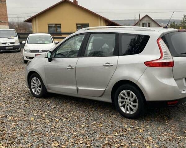 Сірий Рено Гранд Сценік, об'ємом двигуна 1.5 л та пробігом 207 тис. км за 9250 $, фото 12 на Automoto.ua