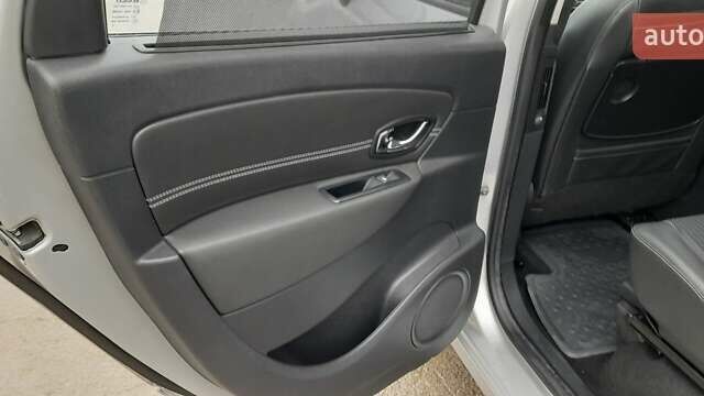 Серый Рено Гранд Сценик, объемом двигателя 1.46 л и пробегом 223 тыс. км за 11199 $, фото 14 на Automoto.ua