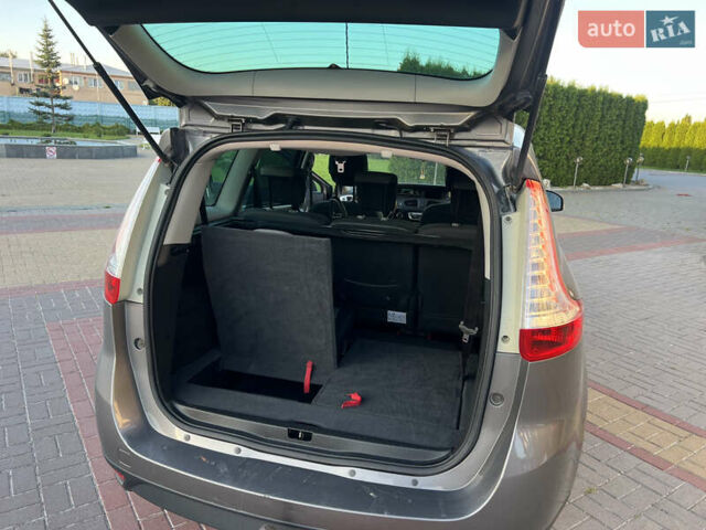 Серый Рено Гранд Сценик, объемом двигателя 1.6 л и пробегом 203 тыс. км за 8990 $, фото 25 на Automoto.ua