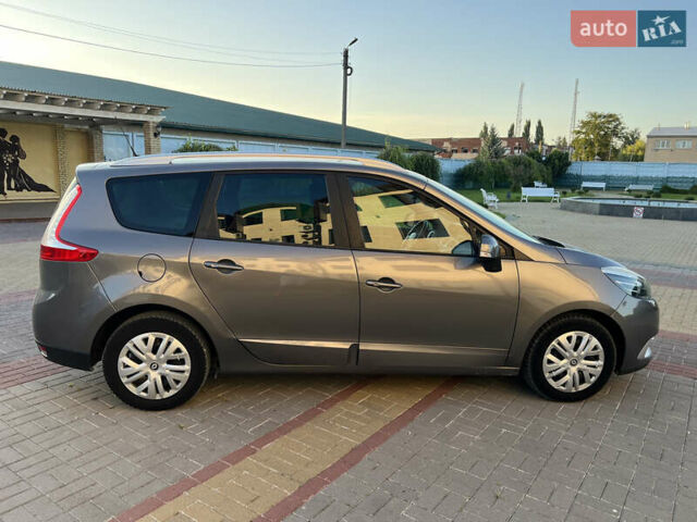 Серый Рено Гранд Сценик, объемом двигателя 1.6 л и пробегом 203 тыс. км за 8990 $, фото 9 на Automoto.ua