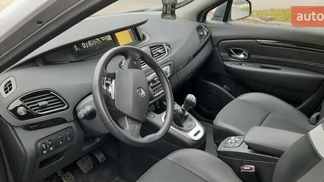 Серый Рено Гранд Сценик, объемом двигателя 1.46 л и пробегом 223 тыс. км за 11199 $, фото 48 на Automoto.ua