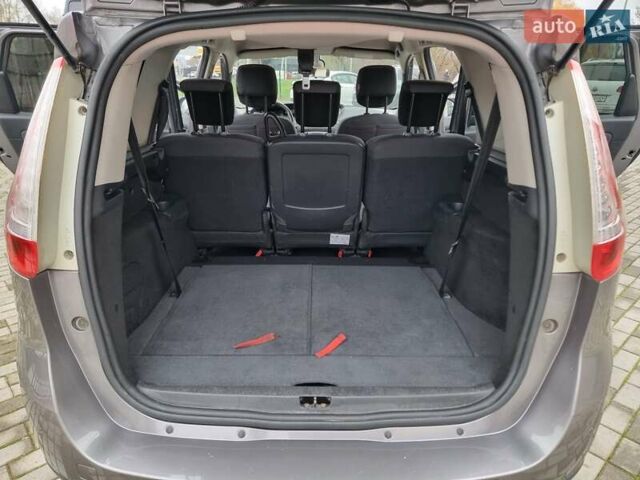 Сірий Рено Гранд Сценік, об'ємом двигуна 1.46 л та пробігом 217 тис. км за 8500 $, фото 16 на Automoto.ua