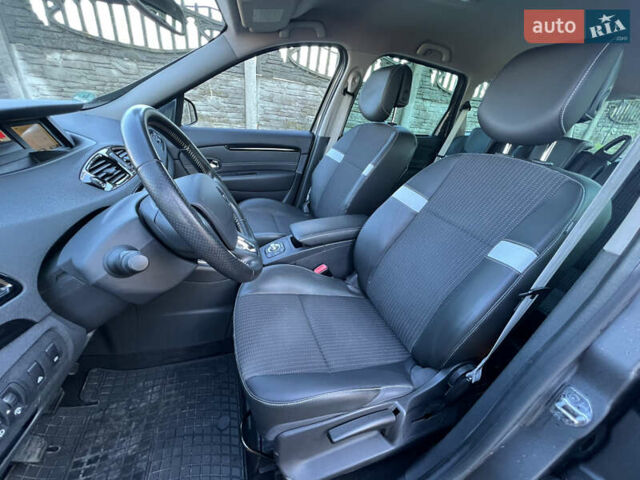 Серый Рено Гранд Сценик, объемом двигателя 1.6 л и пробегом 220 тыс. км за 9299 $, фото 16 на Automoto.ua