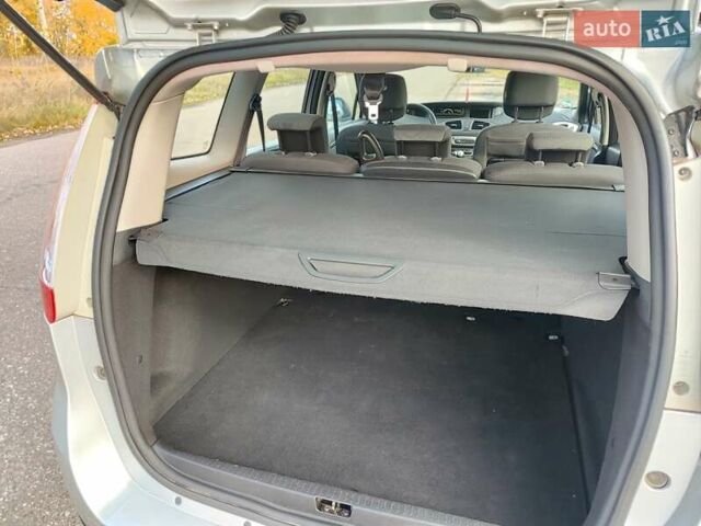 Рено Гранд Сценик 2013 в Черкассах на Automoto.ua Серый Рено Гранд Сценик, объемом двигателя 1.5 л и пробегом 254 тыс. км за 8650 $, фото 32 на Automoto.ua