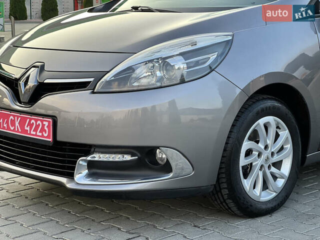 Сірий Рено Гранд Сценік, об'ємом двигуна 1.5 л та пробігом 210 тис. км за 10000 $, фото 35 на Automoto.ua