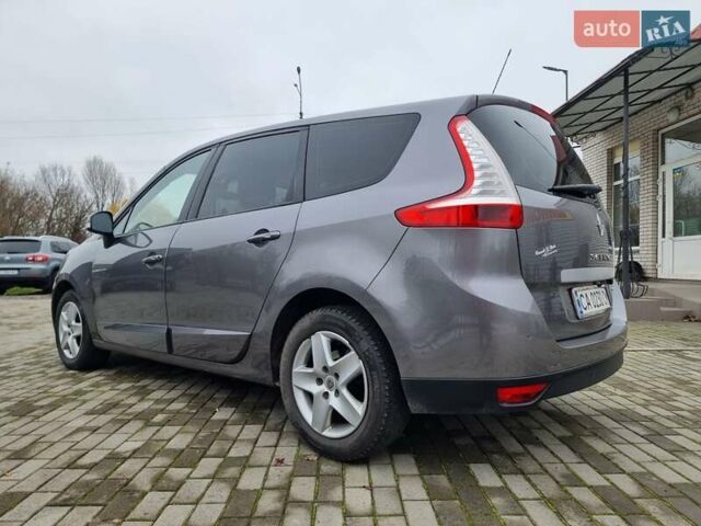Сірий Рено Гранд Сценік, об'ємом двигуна 1.46 л та пробігом 217 тис. км за 8500 $, фото 35 на Automoto.ua