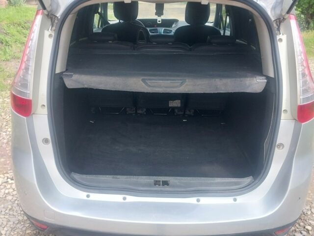 Сірий Рено Гранд Сценік, об'ємом двигуна 1.5 л та пробігом 278 тис. км за 7000 $, фото 4 на Automoto.ua