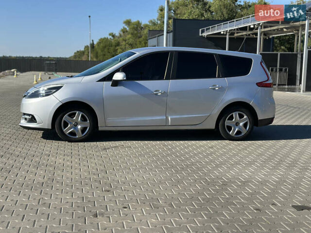 Серый Рено Гранд Сценик, объемом двигателя 1.46 л и пробегом 250 тыс. км за 8000 $, фото 8 на Automoto.ua