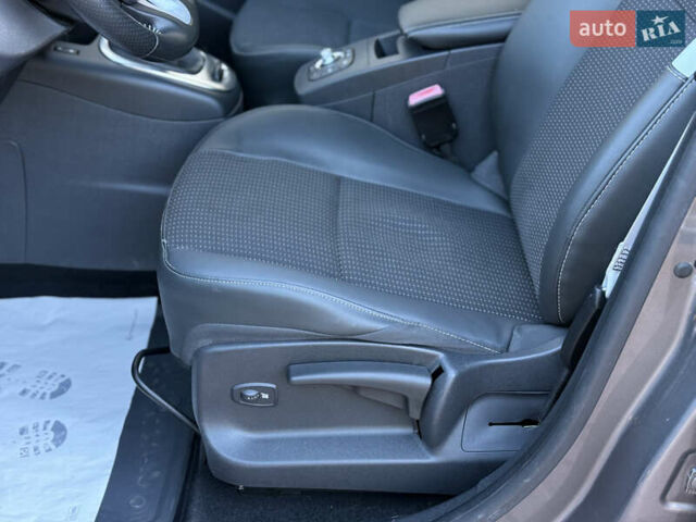 Рено Гранд Сценик 2013 в Стрые на Automoto.ua Серый Рено Гранд Сценик, объемом двигателя 1.6 л и пробегом 229 тыс. км за 9750 $, фото 34 на Automoto.ua