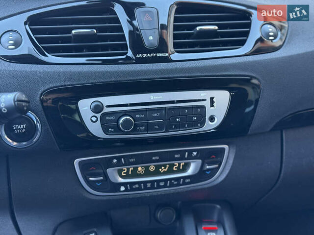 Рено Гранд Сценик 2013 в Стрые на Automoto.ua Серый Рено Гранд Сценик, объемом двигателя 1.6 л и пробегом 229 тыс. км за 9750 $, фото 41 на Automoto.ua