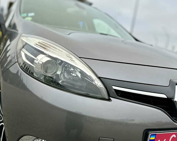 Сірий Рено Гранд Сценік, об'ємом двигуна 1.5 л та пробігом 225 тис. км за 10899 $, фото 17 на Automoto.ua