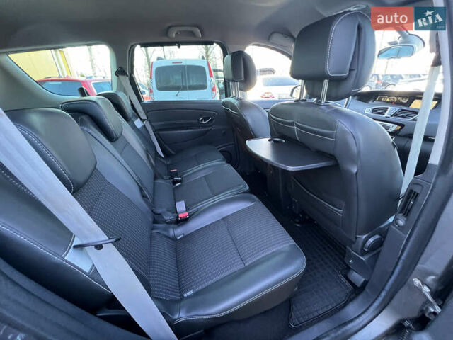 Серый Рено Гранд Сценик, объемом двигателя 1.6 л и пробегом 220 тыс. км за 9299 $, фото 29 на Automoto.ua