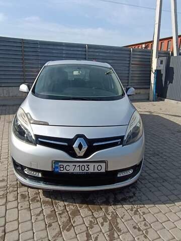 Серый Рено Гранд Сценик, объемом двигателя 1.46 л и пробегом 212 тыс. км за 8650 $, фото 7 на Automoto.ua