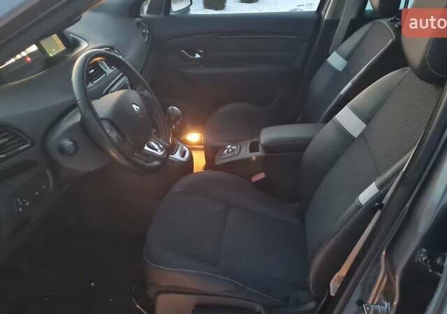 Сірий Рено Гранд Сценік, об'ємом двигуна 1.6 л та пробігом 251 тис. км за 9400 $, фото 10 на Automoto.ua