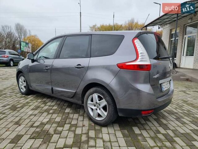 Сірий Рено Гранд Сценік, об'ємом двигуна 1.46 л та пробігом 217 тис. км за 8500 $, фото 8 на Automoto.ua