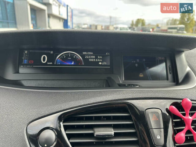 Серый Рено Гранд Сценик, объемом двигателя 1.6 л и пробегом 222 тыс. км за 8900 $, фото 20 на Automoto.ua