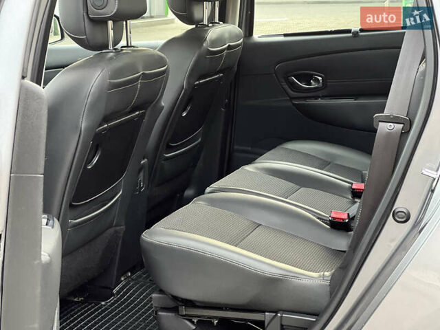 Сірий Рено Гранд Сценік, об'ємом двигуна 1.5 л та пробігом 210 тис. км за 10000 $, фото 57 на Automoto.ua