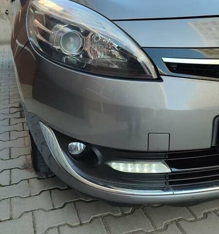 Серый Рено Гранд Сценик, объемом двигателя 1.5 л и пробегом 210 тыс. км за 9650 $, фото 6 на Automoto.ua