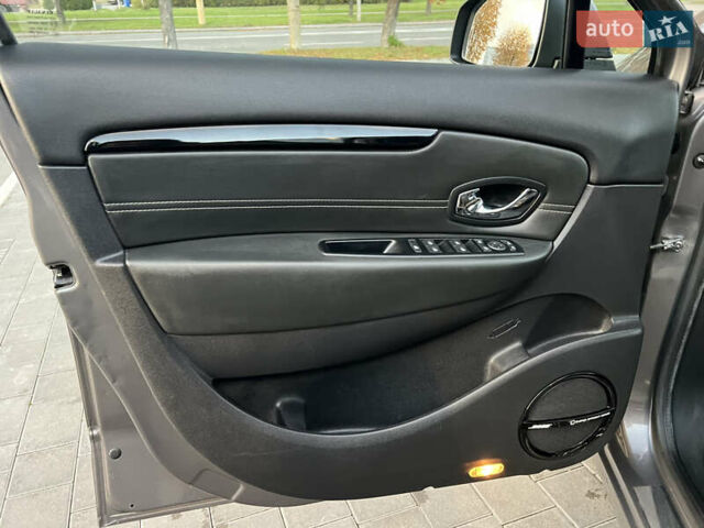 Серый Рено Гранд Сценик, объемом двигателя 0 л и пробегом 207 тыс. км за 10999 $, фото 34 на Automoto.ua