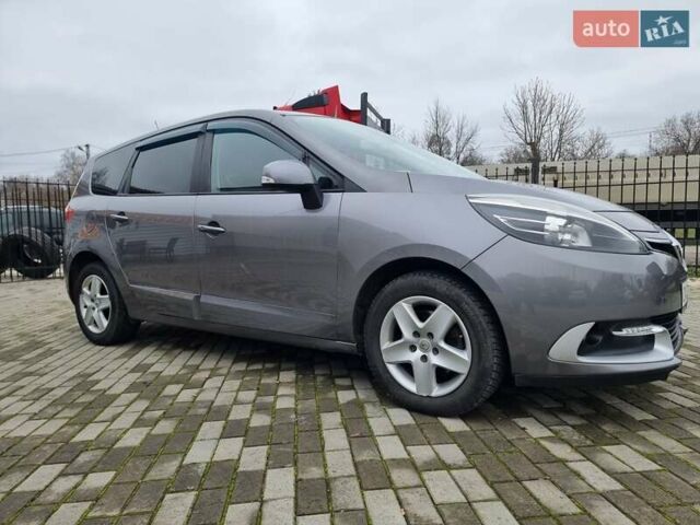 Сірий Рено Гранд Сценік, об'ємом двигуна 1.46 л та пробігом 217 тис. км за 8500 $, фото 32 на Automoto.ua