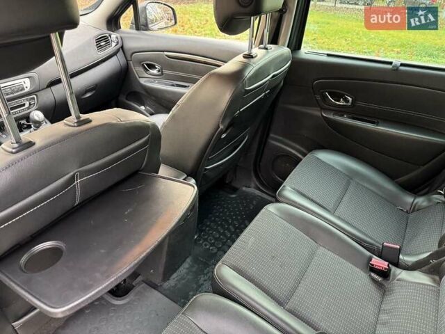 Сірий Рено Гранд Сценік, об'ємом двигуна 1.5 л та пробігом 274 тис. км за 8500 $, фото 6 на Automoto.ua