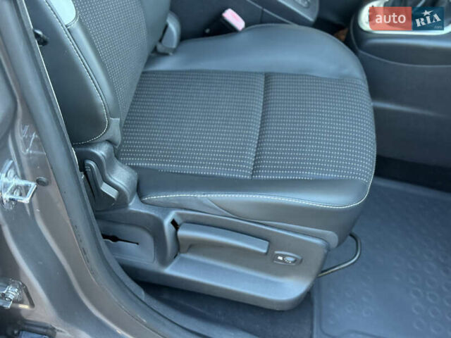 Рено Гранд Сценик 2013 в Стрые на Automoto.ua Серый Рено Гранд Сценик, объемом двигателя 1.6 л и пробегом 229 тыс. км за 9750 $, фото 55 на Automoto.ua