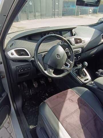 Рено Гранд Сценик 2013 в Львове на Automoto.ua Серый Рено Гранд Сценик, объемом двигателя 1.46 л и пробегом 212 тыс. км за 8649 $, фото 15 на Automoto.ua