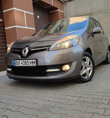 Серый Рено Гранд Сценик, объемом двигателя 1.5 л и пробегом 210 тыс. км за 9650 $, фото 1 на Automoto.ua