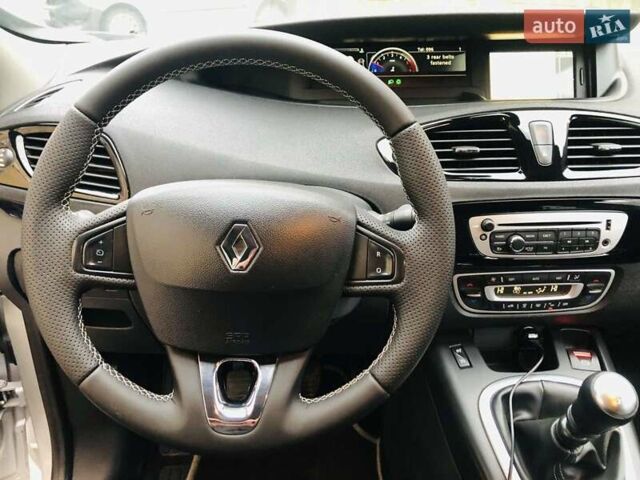 Серый Рено Гранд Сценик, объемом двигателя 1.6 л и пробегом 209 тыс. км за 9900 $, фото 18 на Automoto.ua
