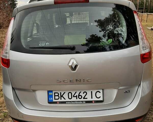 Серый Рено Гранд Сценик, объемом двигателя 1.5 л и пробегом 153 тыс. км за 11200 $, фото 1 на Automoto.ua