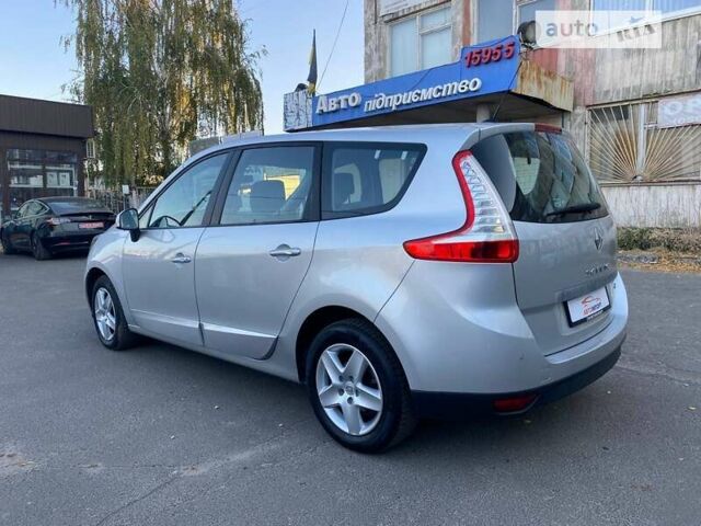 Серый Рено Гранд Сценик, объемом двигателя 1.5 л и пробегом 167 тыс. км за 10400 $, фото 4 на Automoto.ua