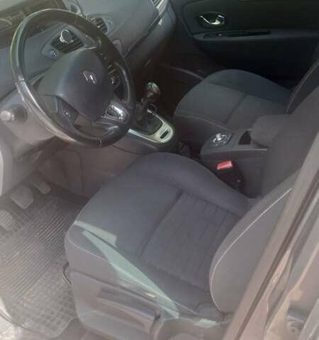 Серый Рено Гранд Сценик, объемом двигателя 1.5 л и пробегом 233 тыс. км за 9700 $, фото 3 на Automoto.ua