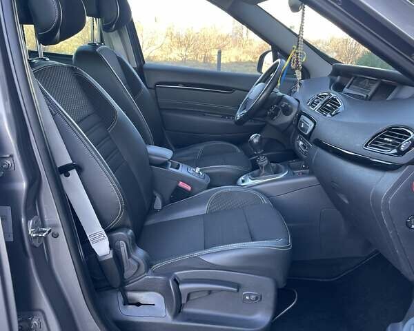 Серый Рено Гранд Сценик, объемом двигателя 1.6 л и пробегом 219 тыс. км за 10170 $, фото 43 на Automoto.ua