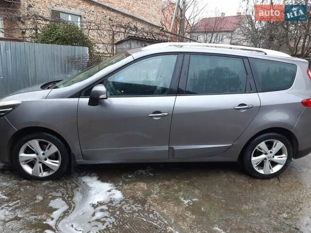 Серый Рено Гранд Сценик, объемом двигателя 1.5 л и пробегом 257 тыс. км за 8700 $, фото 1 на Automoto.ua