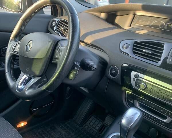 Серый Рено Гранд Сценик, объемом двигателя 1.46 л и пробегом 257 тыс. км за 10300 $, фото 16 на Automoto.ua