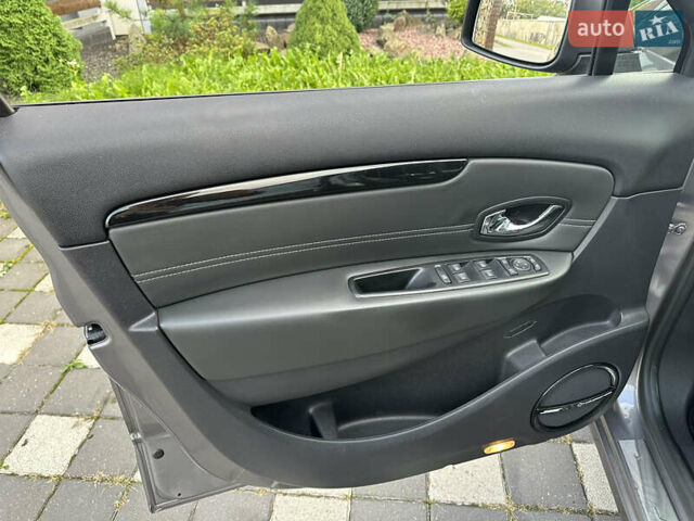 Серый Рено Гранд Сценик, объемом двигателя 1.6 л и пробегом 224 тыс. км за 10550 $, фото 57 на Automoto.ua