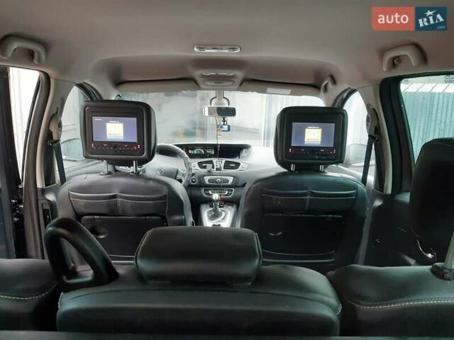 Серый Рено Гранд Сценик, объемом двигателя 1.5 л и пробегом 257 тыс. км за 8700 $, фото 10 на Automoto.ua