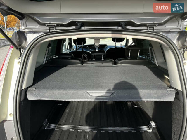 Серый Рено Гранд Сценик, объемом двигателя 1.5 л и пробегом 235 тыс. км за 10500 $, фото 3 на Automoto.ua