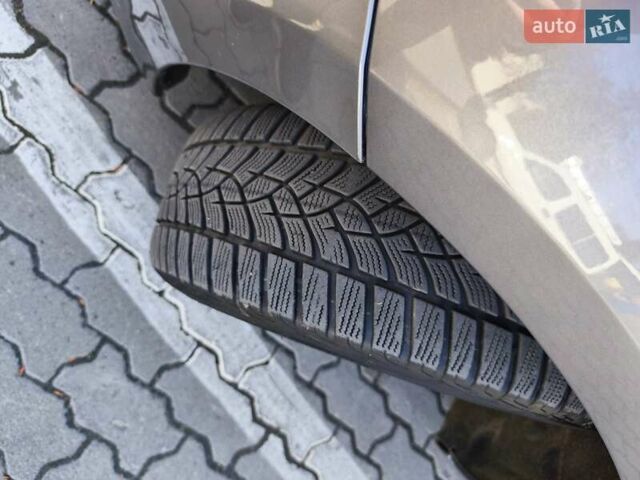 Сірий Рено Гранд Сценік, об'ємом двигуна 2 л та пробігом 246 тис. км за 9900 $, фото 7 на Automoto.ua